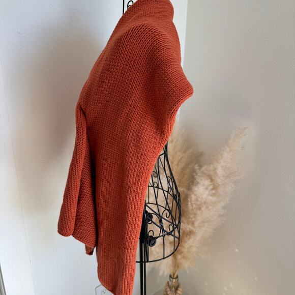 PURE Handknit Rust Orange Cotton Scarf Wrap With Wooden Buttons NEW - Picture 4 of 9